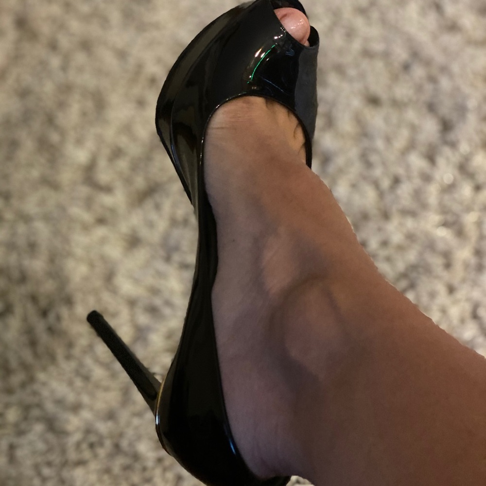 Louis Vuitton shoes - Picture 6 of 8